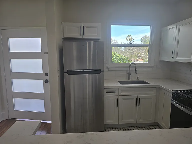 2492 B St #2B — Photo 9