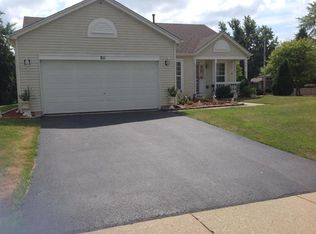 811 N Commonwealth Ave, Aurora, IL 60506