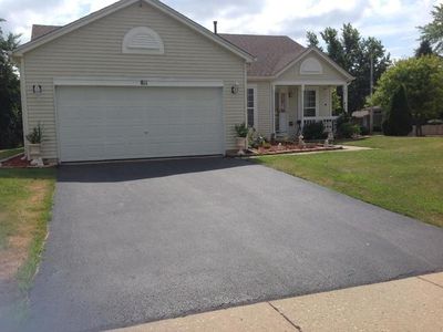 811 N Commonwealth Ave, Aurora, IL, 60506