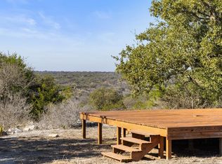 560 Cactus Trl, Johnson City, TX 78636