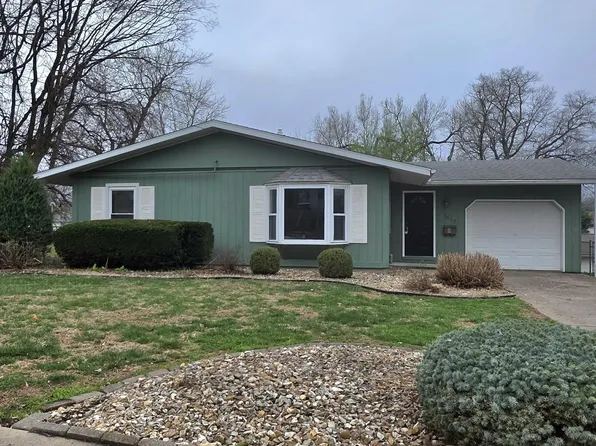 1012 S 15th St, Quincy, IL 62301