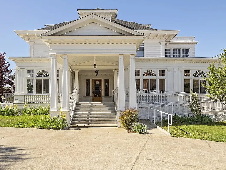 Historic Beauty!