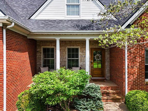 2nd image of 538 Houston Oaks Dr