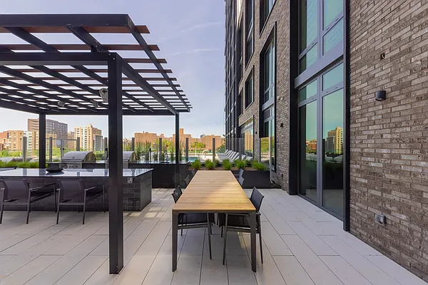 Rented by Brookfield (Funnel) | media 31