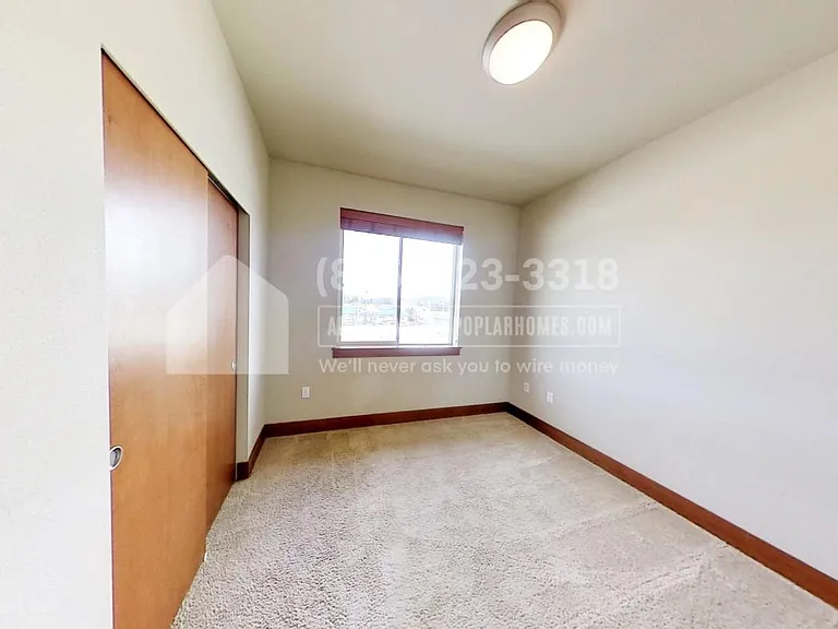 3800 NE 3rd Pl — Photo 7
