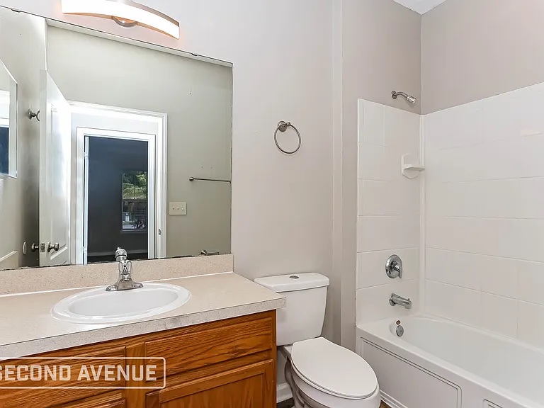 876 Bonaparte Landing Ct — Photo 15