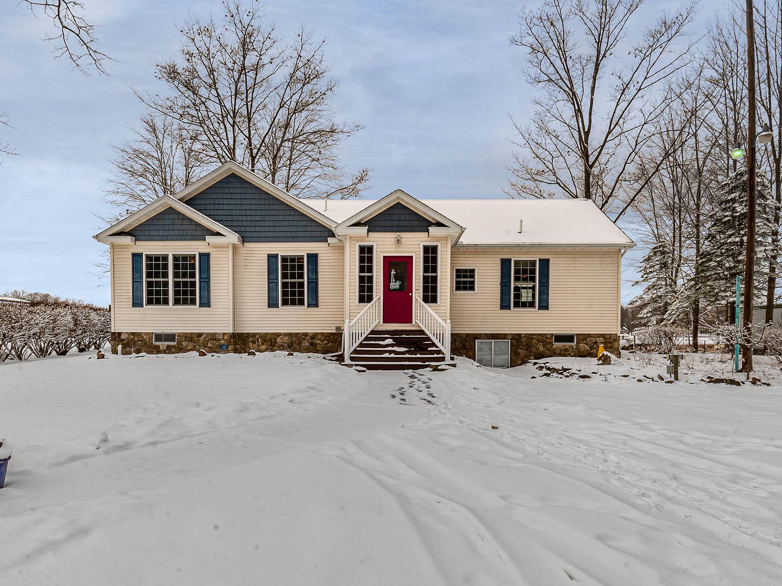 2549 Lakeshore Dr, Gladwin, MI 48624 Zillow