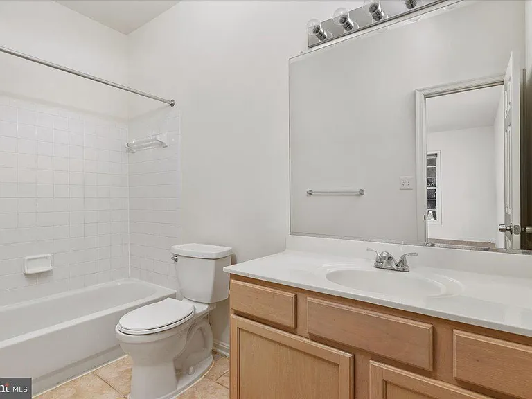 2536 Logan Wood Dr — Photo 15