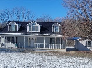 1367 Cave Hill Rd, Little Hocking, OH 45742