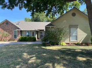 3013 Aerie Dr, Edmond, OK 73013