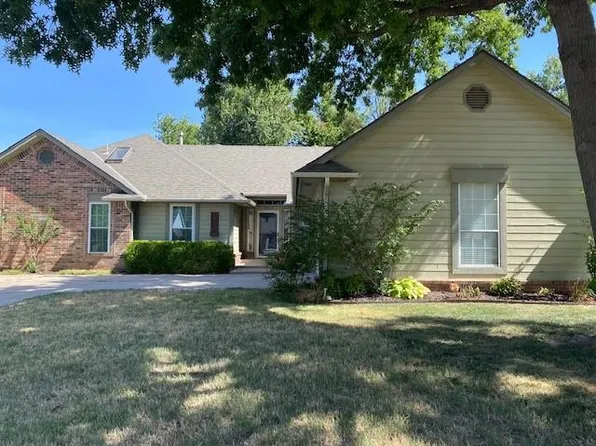 3013 Aerie Dr, Edmond, OK 73013