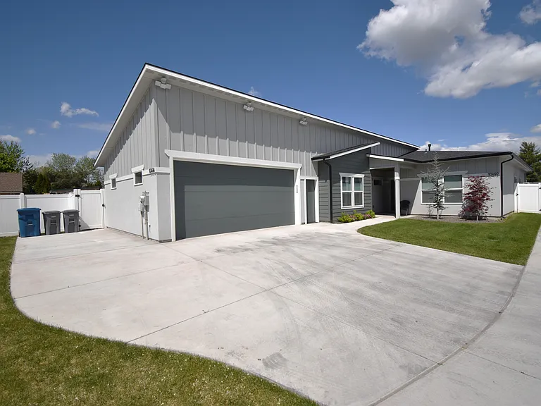 10494 W Shields Ave — Photo 50