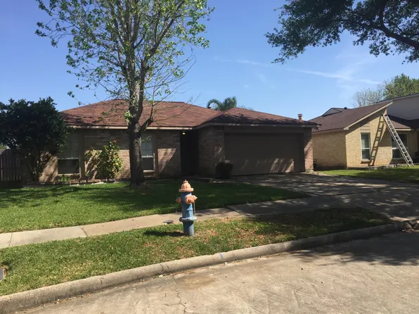 2927 Helmsley Dr, Pearland, TX 77584