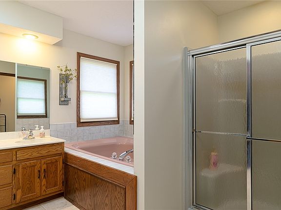 5th image of 5196 Park Dr