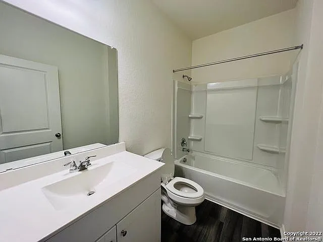 8907 Colony Mdw — Photo 15
