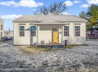 232 N Main St, Red Bud, IL 62278