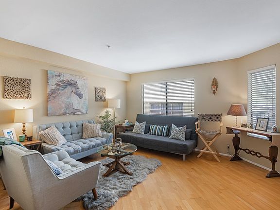 4th image of 322 S Mentor Ave APT 3