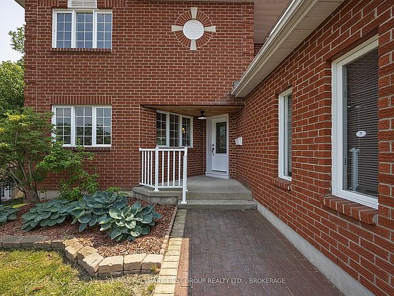 3rd image of 272 Friarhill Cres
