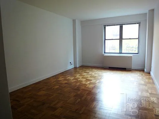 Rented by Hecht Group | media 3