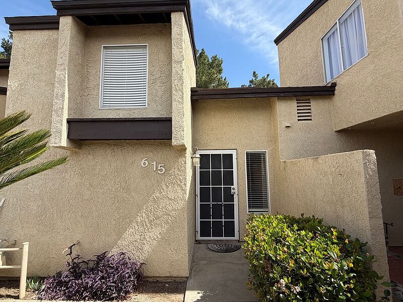 1st image of 615 Parkview Dr