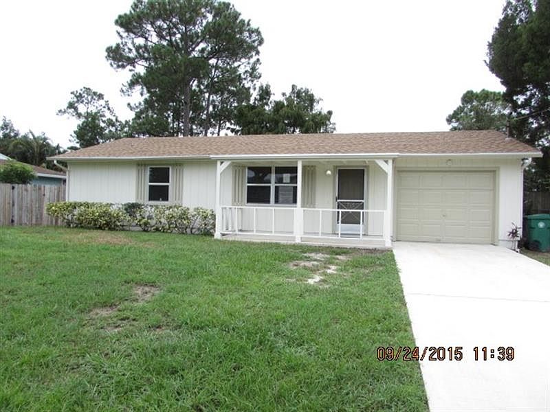 1st image of 382 SE Walters Ter