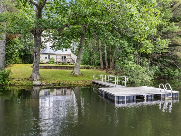 39 Riverside Drive, Camden, ME 04843