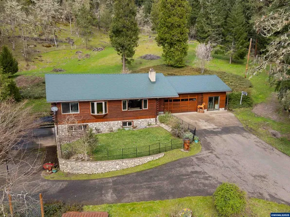 402 Northside Rd, Sutherlin, OR 97479