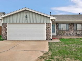 3121 S Bunker Hill Dr, Wichita, KS 67210