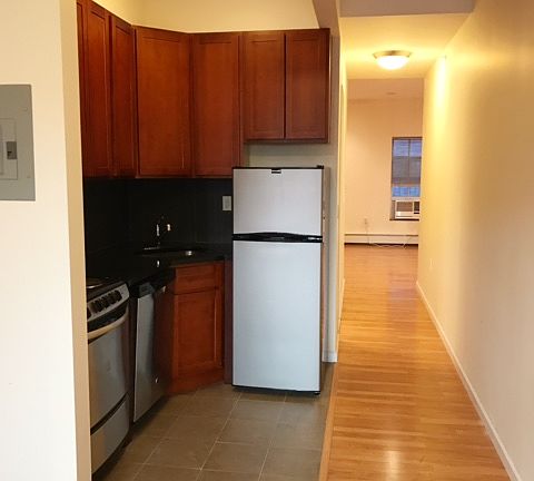3rd image of 254 E 33rd St APT 1N