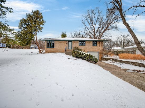 1626 Evergreen Ave, Des Moines, IA 50320