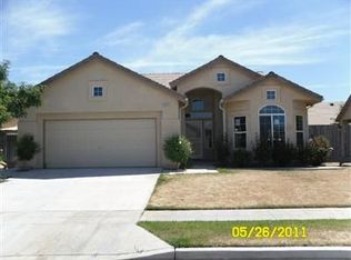 5586 N Cresta Ave, Fresno, CA