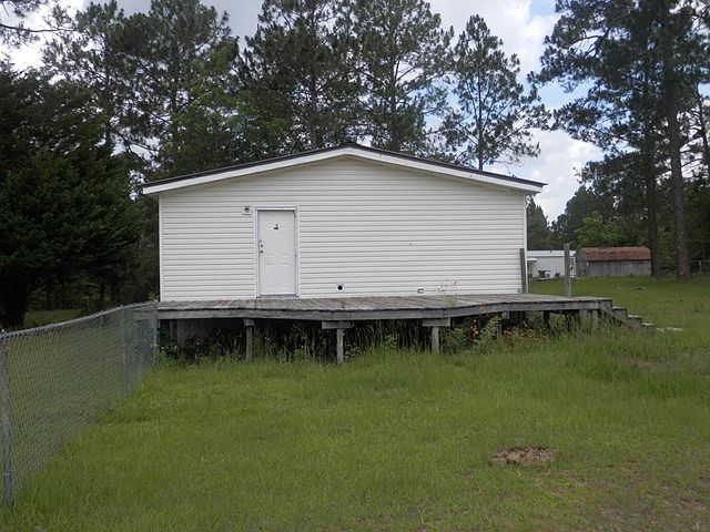 2nd image of 609 Bear Creek Rd