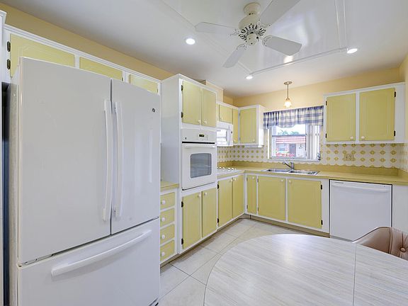 5th image of 5775 Fernley Drive W #83