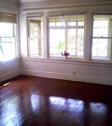 4th image of 526 N Lake St