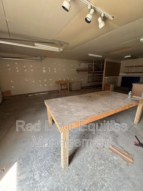 Studio, 1.0 bath, 768 sqft, $350 — Photo 1