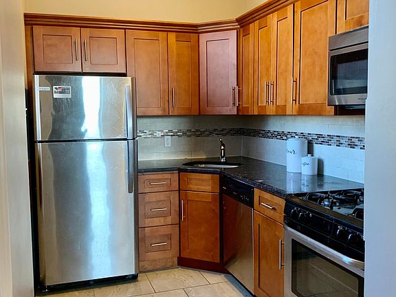Apt 5H 2 bedroom. Kitchen