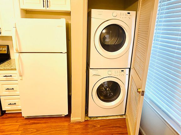 5th image of 4200 Beasley Ct #4200