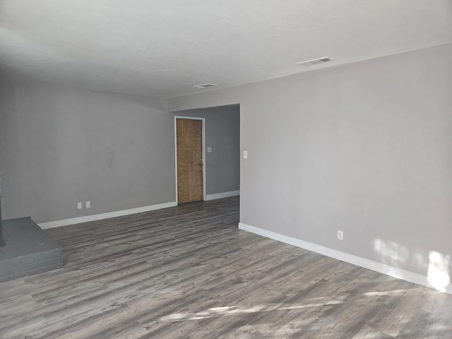 House For Rent — Photo 3