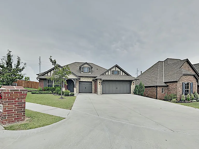 3217 Briargate Rd — Photo 3
