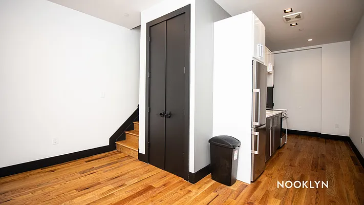 Rented by Nooklyn NYC LLC | media 29