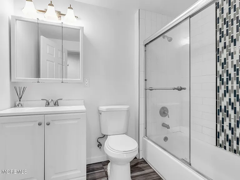 351 Hulse Ave — Photo 11