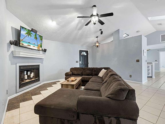 3rd image of 10518 NW 148th Pl
