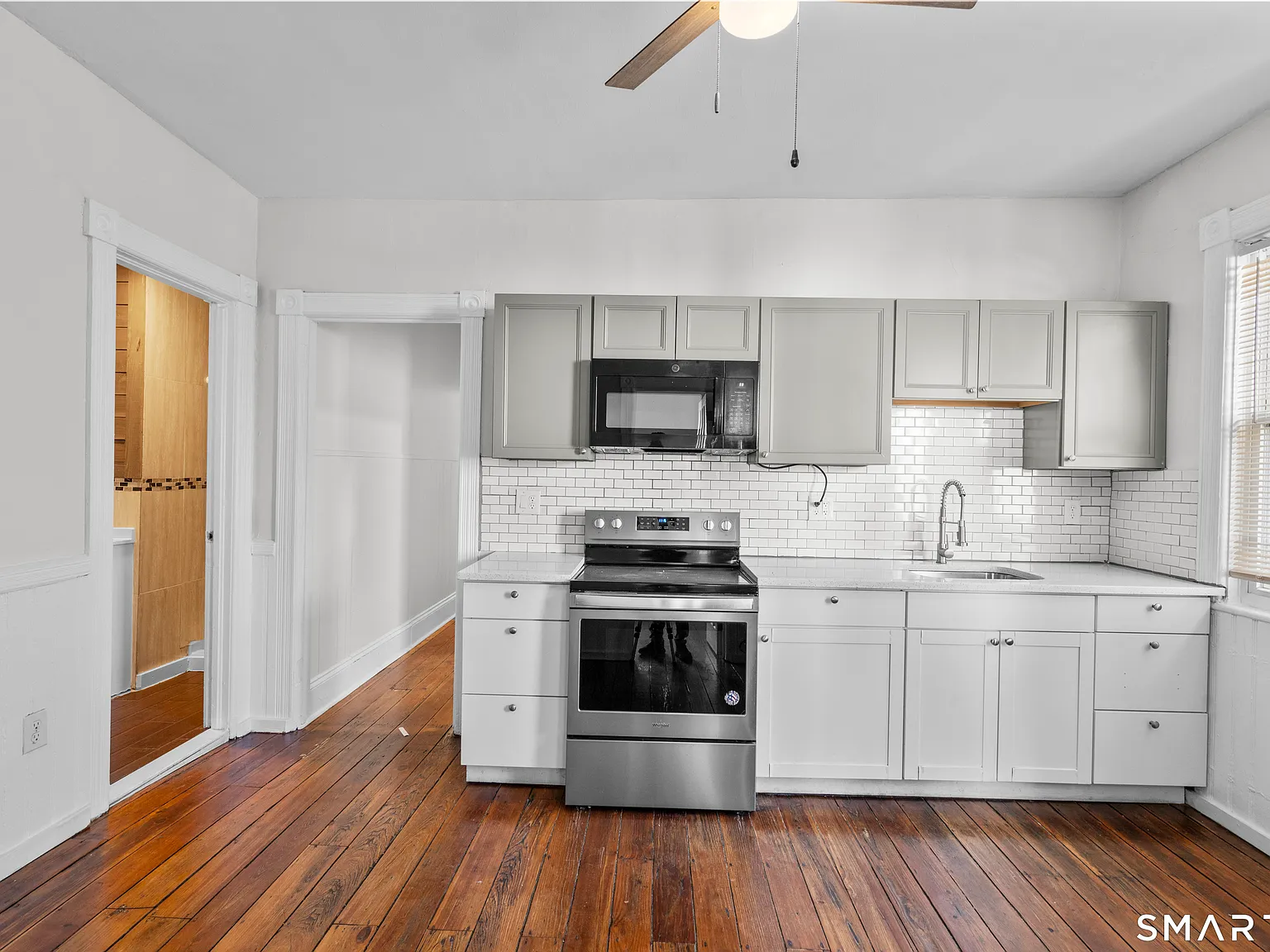 3 bed, 1.5 bath, 4100 sqft, $2,600 — Photo 4