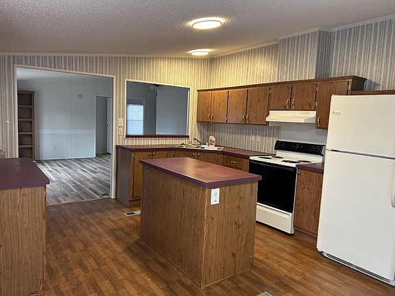3rd image of 303 Elizabeth Ave