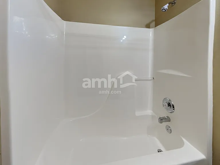 9734 Thomas Ln — Photo 13