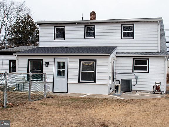 2nd image of 952 Columbus Rd