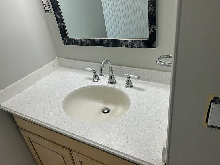 194-196 South St #1 — Photo 11