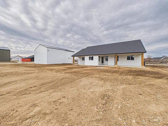 2nd image of 1910 Ruth Ln