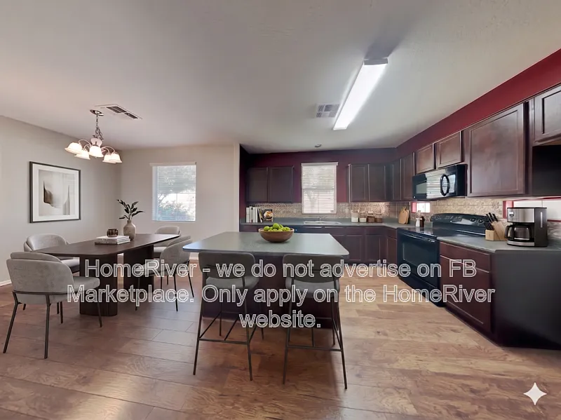 3 bed, 2.5 bath, 1411 sqft, $1,775 — Photo 3