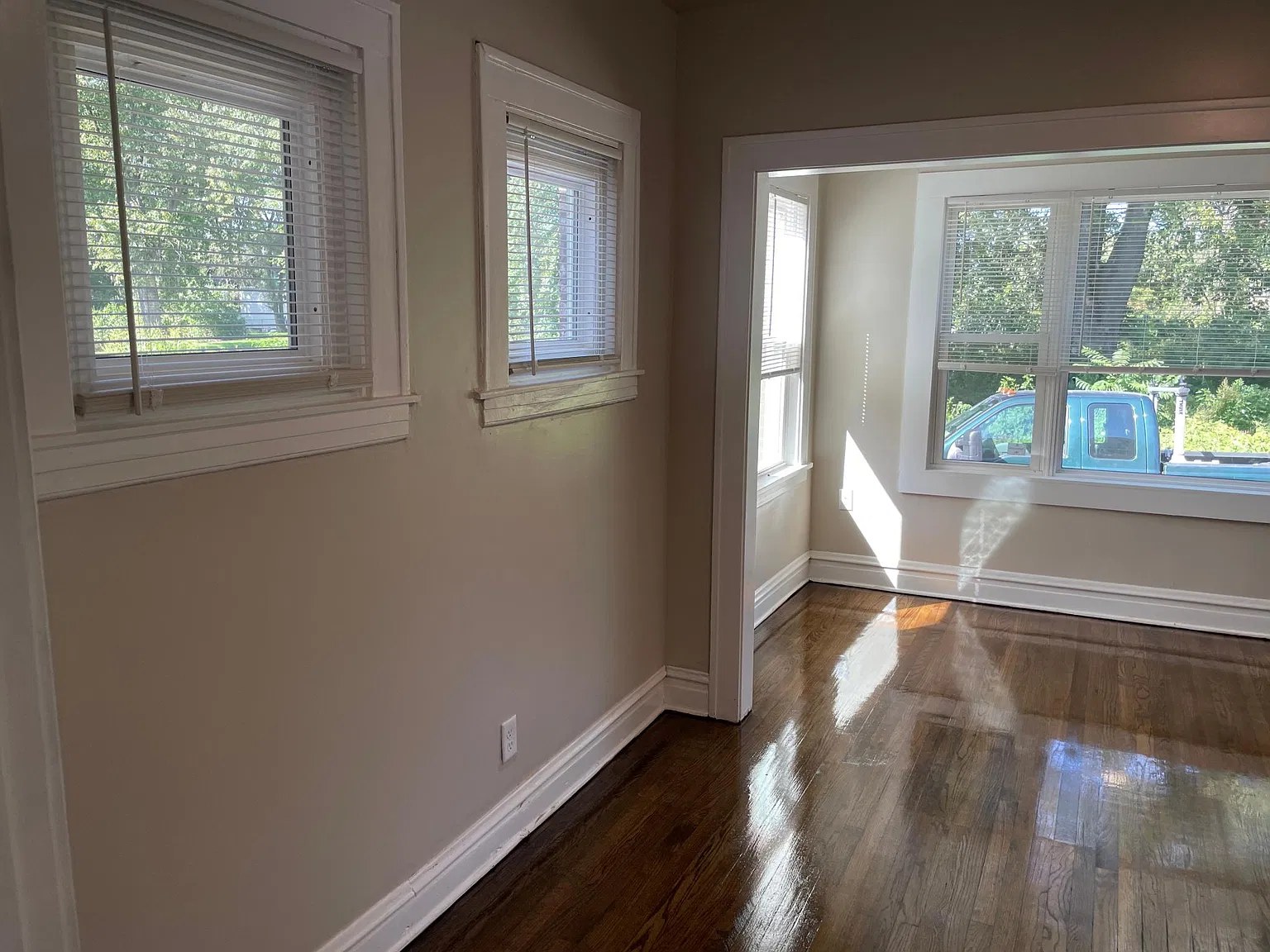 3 bed, 751 sqft, $1,200 — Photo 4